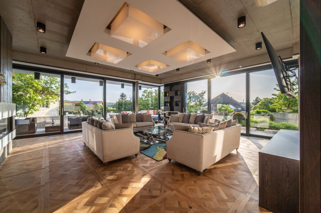 Pravý obrázek sekce