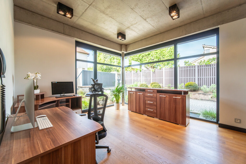 Pravý obrázek sekce